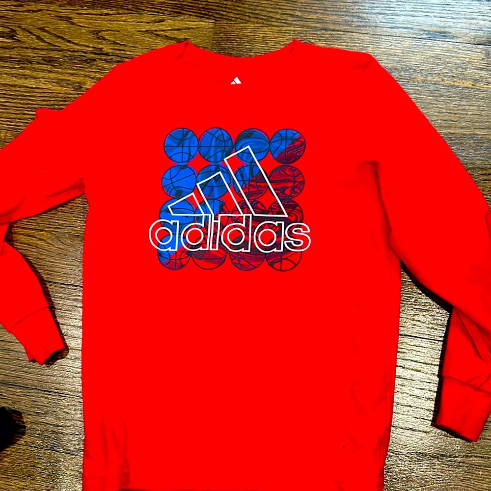 Adidas, long sleeve T-shirt never worn